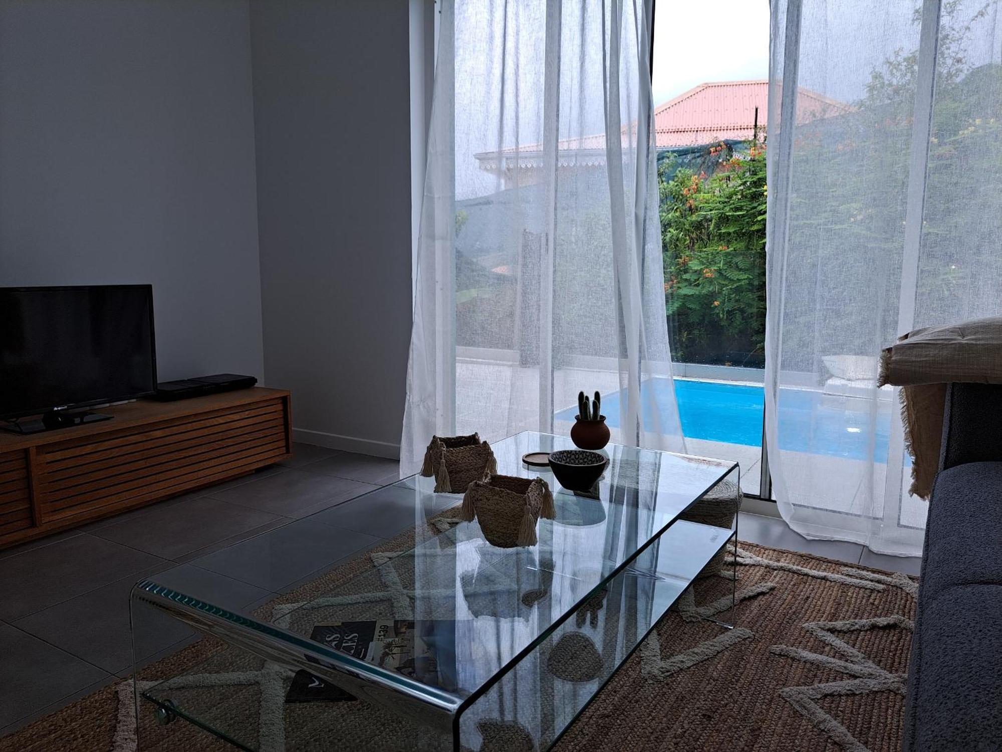 Les Villas Jalnas Logement Hateya 莱特鲁瓦西莱 外观 照片